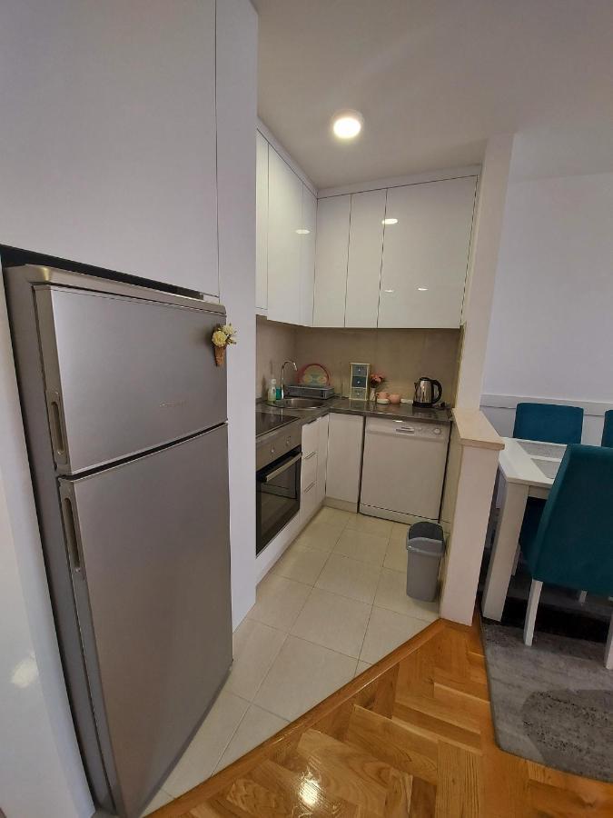 Apartman Victoria Lukavica Dış mekan fotoğraf